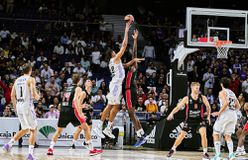 Η Ρεάλ Μαδρίτης νίκησε τη Γρανάδα και έρχεται για τη μάχη της κορυφής κόντρα στον Ολυμπιακό