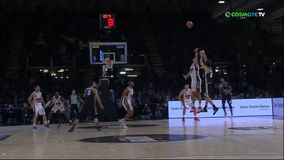 Ο Μίλος Τεόντοσιτς με τρελό τρίποντο χάρισε τη νίκη στη Βίρτους πριν τον Παναθηναϊκό (vid)