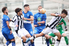 Ο Ηρακλής των δέκα παικτών πήρε ισοπαλία κόντρα στον ΠΑΟΚ Β'