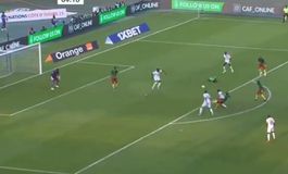 Με κλέψιμο κι ασίστ του Αγκιμπού Καμαρά η Γουινέα άνοιξε το σκορ κόντρα στο Καμερούν του Μουκουντί (vid)