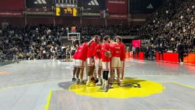 Η ρουτίνα του Oυόκαπ και η αποθέωση από τους φιλάθλους στην παρακάμερα του Παρτιζάν - Ολυμπιακός