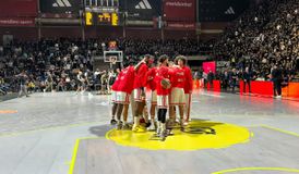 Η ρουτίνα του Oυόκαπ και η αποθέωση από τους φιλάθλους στην παρακάμερα του Παρτιζάν - Ολυμπιακός