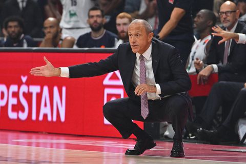 Σήμα κινδύνου από Μεσίνα: «100 ματς τη σεζόν και οικονομικό αδιέξοδο»