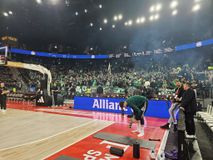 Εντυπωσιακή «πράσινη» απόβαση στο Μόναχο - Πάνω από 3.000 Παναθηναϊκοί στη SAP Garden (pic, vid)