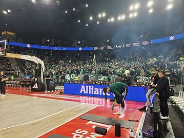 Εντυπωσιακή «πράσινη» απόβαση στο Μόναχο - Πάνω από 3.000 Παναθηναϊκοί στη SAP Garden (pic, vid)