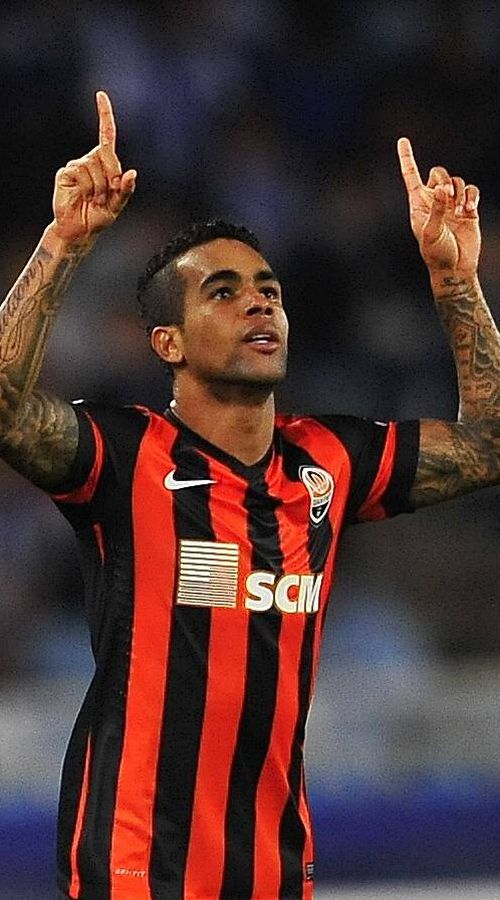 Ο Τεσέιρα του Πανσερραϊκού έχει 12 γκολ στο Champions League – Η συνεργασία με τον Τάισον του ΠΑΟΚ κόντρα στη Ρεάλ Μαδρίτης (vids)