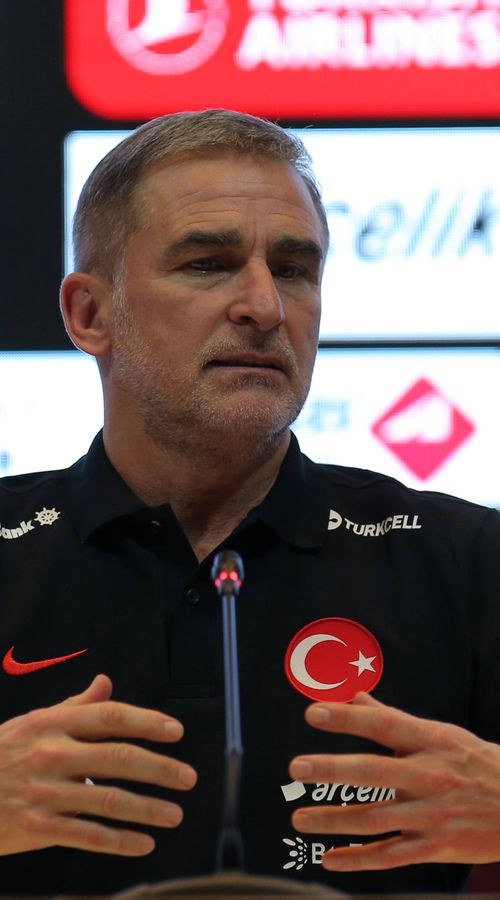 Απολύθηκε ο Στέφαν Κουντς από το Αμβούργο μετά από καταγγελίες για παρενόχληση