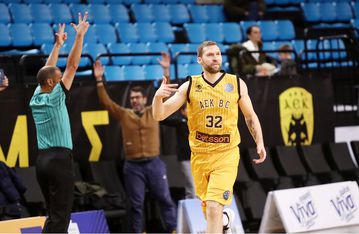 ΑΕΚ: Παίζει ο Στρέλνιεκς με Πανιώνιο, εκτός ο Μάντσεν