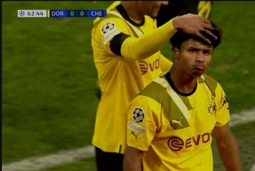 Η τρομερή ενέργεια του Αντεγιέμι με την οποία η Ντόρτμουντ άνοιξε το σκορ (vid)