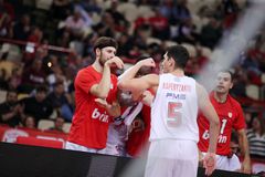 Φουλάρει ο Σλούκας και το παλεύει ο Πάπας για το Final 8