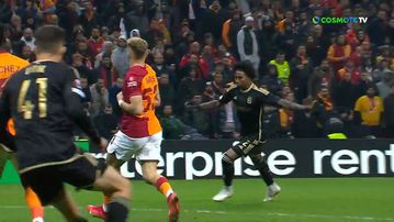 Ωραίο διαγώνιο σουτ του Πρεσιάδο για το 1-1 της Σπάρτα Πράγας