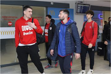 Στο ίδιο αεροπλάνο για Κρήτη Ολυμπιακός, Πανιώνιος και Λιόλιος (gallery)