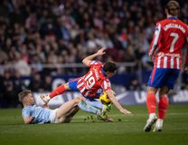 Η Ατλέτικο «πληγώθηκε» από την κόκκινη κάρτα του Μπάριος και γκέλαρε εντός έδρας με τη Θέλτα