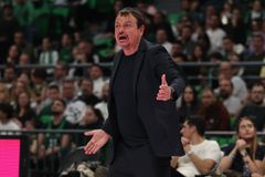 Παρά την αδιαθεσία του, ο Αταμάν σηκώθηκε από τον πάγκο για να «ξυπνήσει» τον Παναθηναϊκό Aktor (vid)