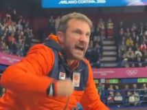 Η.. ψύχραιμη αντίδραση Ολλανδού προπονητή για το χρυσό στους Ολυμπιακούς Αγώνες (vid)