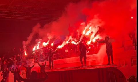 Αποθέωση για την αποστολή του Πανιωνίου στη Νέα Σμύρνη μετά τη νίκη στην Καλαμάτα (vid)