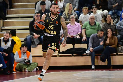 Εκτός αποστολής ο Μάικ Τζέιμς μετά το ξέσπασμα στο X κατά της Μονακό