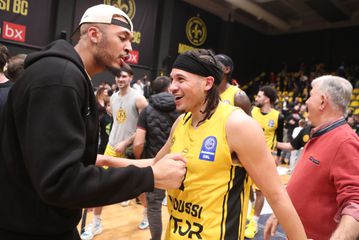 Ο Τζόρνταν Κινγκ έχει γίνει ο «βασιλιάς» των τριπόντων και οδηγεί το Μαρούσι σε θριάμβους