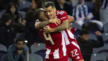 To παρατεταμένο ντεφορμάρισμα, οι χαμηλές εντάσεις δύο «σταθερών» και το κόκκινο «μπλακ άουτ»