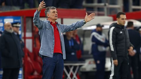 Ανοικτή συζήτηση Μεντιλίμπαρ - παικτών στον Ρέντη για το τι φταίει και τι πρέπει να αλλάξει!