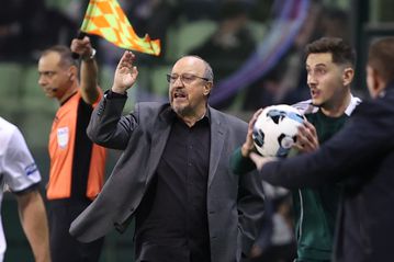 Μπενίτεθ: «Κακό το πρώτο ημίχρονο, πρέπει να βελτιωθούμε στην τελική προσπάθεια» (vid)