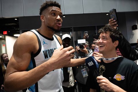 Ο Άνταμ Σίλβερ σχολίασε την επένδυση του Γιάννη Αντετοκούνμπο σε εταιρεία στοιχηματισμού