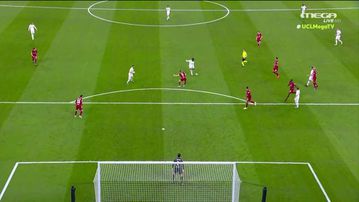 Δοκάρι για τη Ρεάλ Μαδρίτης με τον Καμαβινγκά (vid)