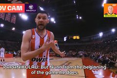 Οι διάλογοι Σλούκα - Παπανικολάου με τον διαιτητή: «Ο Ναν το κάνει απ' την αρχή» - «Επιτρέπετε το physical game και σφυρίζετε αυτό;» (vid)