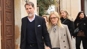 Ο Παύλος Ντε Γκρες κέντρισε τα βλέμματα στον αθηναϊκό όμιλο τένις με την παρέα του