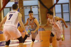 Η Μύκονος παρέμεινε στην κορυφή, ενώ η Μεγαρίδα πήρε την παλικαρίσια νίκη με μόνο έξι παίκτες!