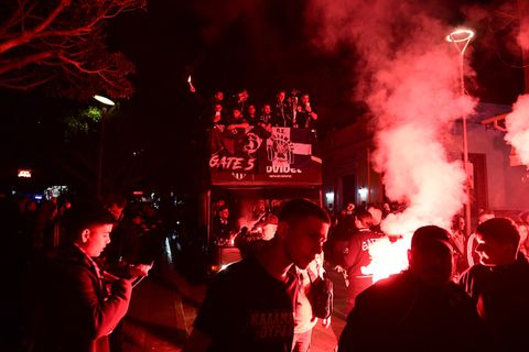 Πανικός στην πλατεία της Καλαμάτας για τη φιέστα ανόδου στη Stoiximan Super League