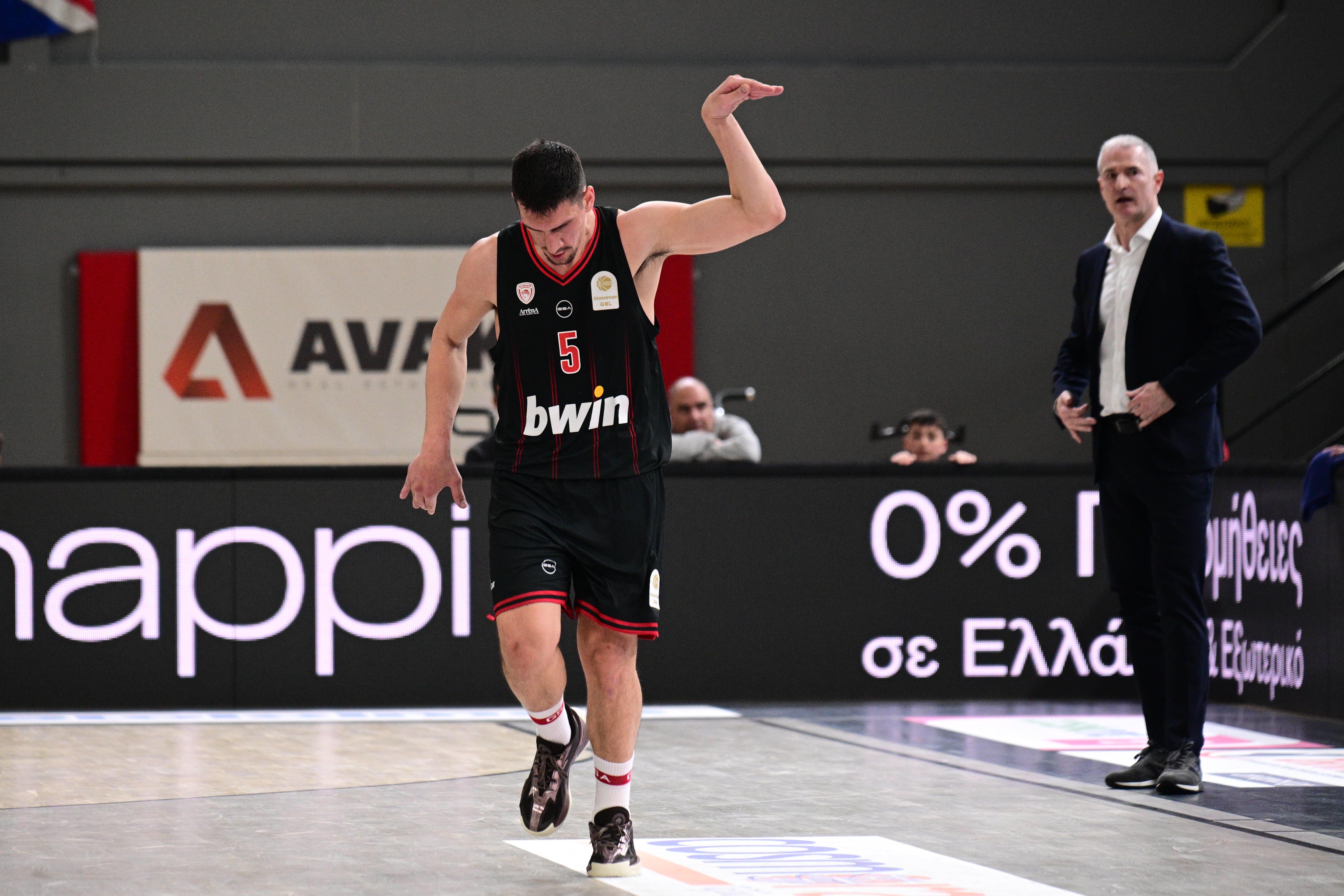 «Φωτιά» στα τρίποντα ο Λαρεντζάκης - Μπήκε στο top 20 της Stoiximan GBL