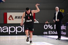 «Φωτιά» στα τρίποντα ο Λαρεντζάκης - Μπήκε στο top 20 της Stoiximan GBL