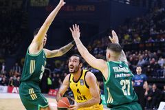 Με 11άδα ο Παναθηναϊκός - Επιστροφή για την ΑΕΚ