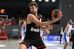 Ζορίστηκε ο Ολυμπιακός αλλά πέρασε από την έδρα του Πανιωνίου COSMORAMA TRAVEL