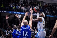 Ο ψυχωμένος Κολοσσός υπέταξε τον Ηρακλή και πήρε ανάσα παραμονής