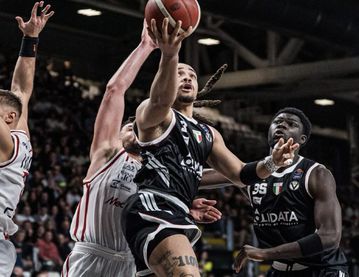 Η Βίρτους Μπολόνια επικράτησε της Αρμάνι Μιλάνο στην Ιταλία!