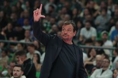 Αταμάν: «Οι παίκτες πρέπει να αξίζουν τη θέση τους, δεν είμαστε ακαδημία»