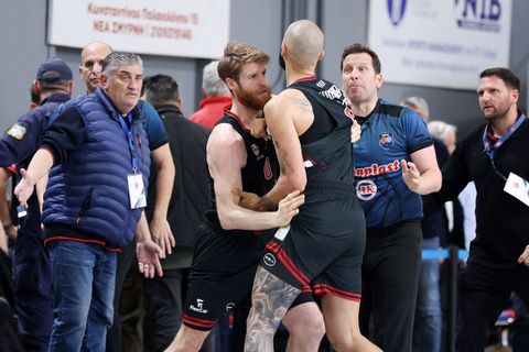 Έτσι ξεκίνησε το επεισόδιο του Φουρνιέ με τον φίλαθλο του Πανιωνίου (vid)