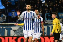 Ο Μήτογλου άνοιξε το σκορ για τον Ατρόμητο κόντρα στην ΑΕΚ αλλά δεν πανηγύρισε