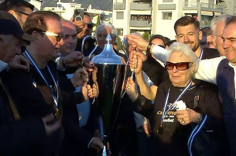 Ποια είναι η κυρία που πρωταγωνίστησε στη φιέστα της Καλαμάτας