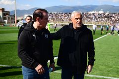 Πρασσάς: «Αφιερώνω τον τίτλο στον κόσμο και στην οικογένεια μου - Να είμαστε καλύτεροι στη Stoiximan Super League» (vid)