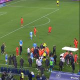 «Πάγωσαν όλοι στο Νάπολι - Λέτσε»: Παίκτης σωριάστηκε ξαφνικά στο έδαφος