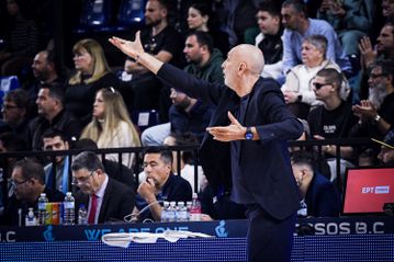 Λούκιτς:  «Ουσιαστικά, δεν μπήκαμε ποτέ στο παιχνίδι» (vid)