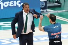 Αταμάν: «Η τακτική μας απέδωσε - Δουλειά μου είναι να διαμαρτύρομαι αν θεωρώ ότι η ομάδα αδικείται» (vid)