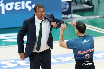 Αταμάν: «Η τακτική μας απέδωσε - Δουλειά μου είναι να διαμαρτύρομαι αν θεωρώ ότι η ομάδα αδικείται» (vid)