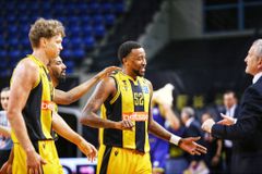 Έπρεπε να «διαλυθεί» το σύμπαν για να κάνει η ΑΕΚ Betsson την καλύτερη φετινή εμφάνισή της