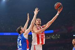 «Δύσκολα στον Ολυμπιακό το καλοκαίρι ο Πετρούσεφ» - Το ρεπορτάζ των Σέρβων για το μέλλον του παίκτη