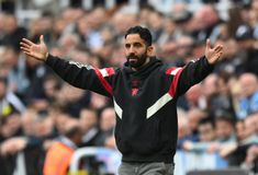 Η ανανέωση του ρόστερ της Γιουνάιτεντ ξεκινά με δύο αποχωρήσεις