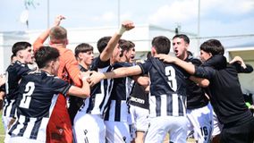 Οι μικροί «ασπρόμαυροι» πρωταθλητές το σηκώνουν στην Τούμπα!